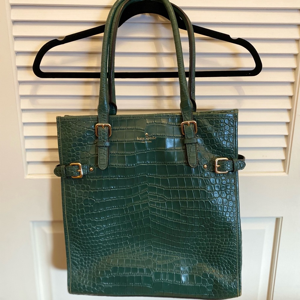Kate spade New York emerald croc tote